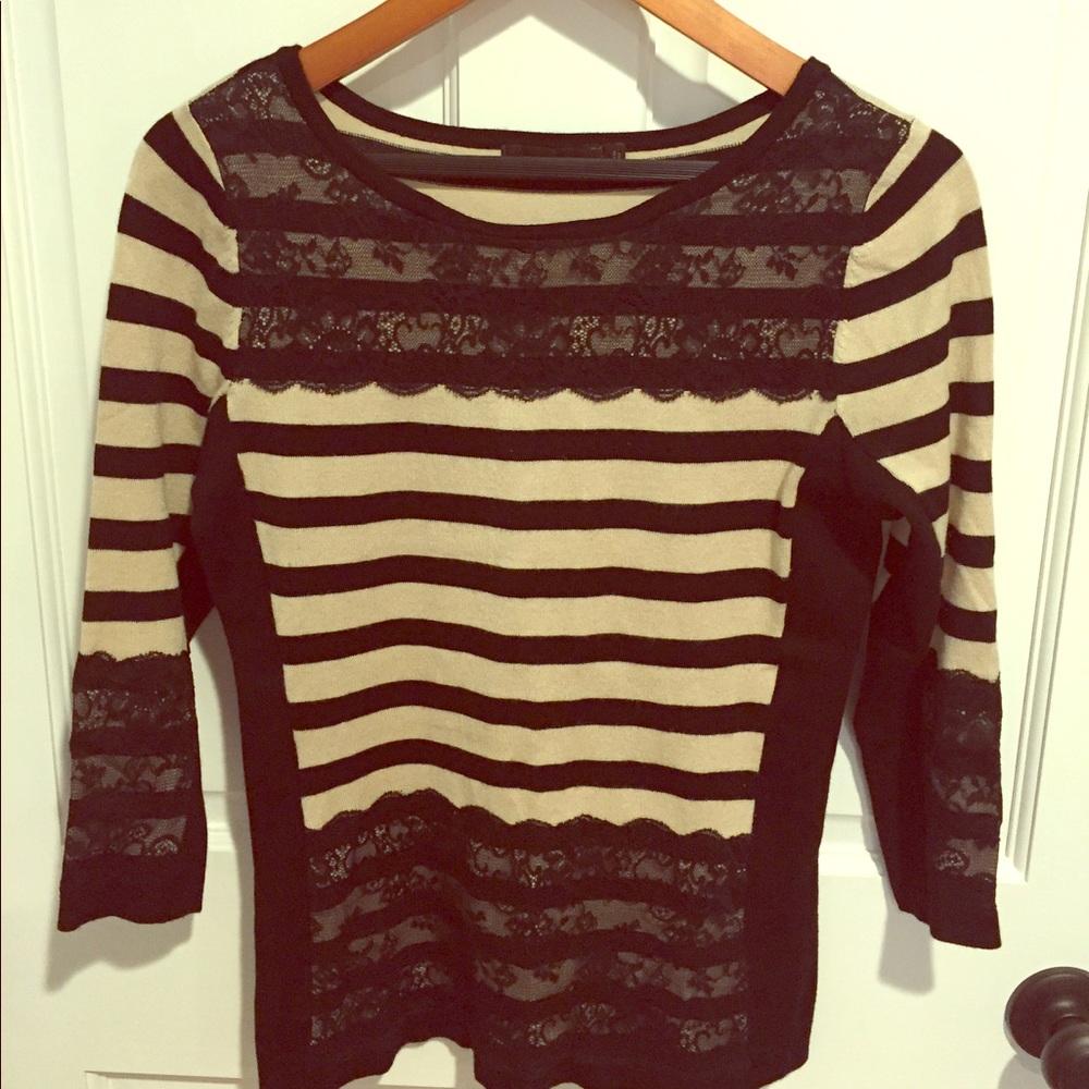 Lace 3/4 sleeve sweater